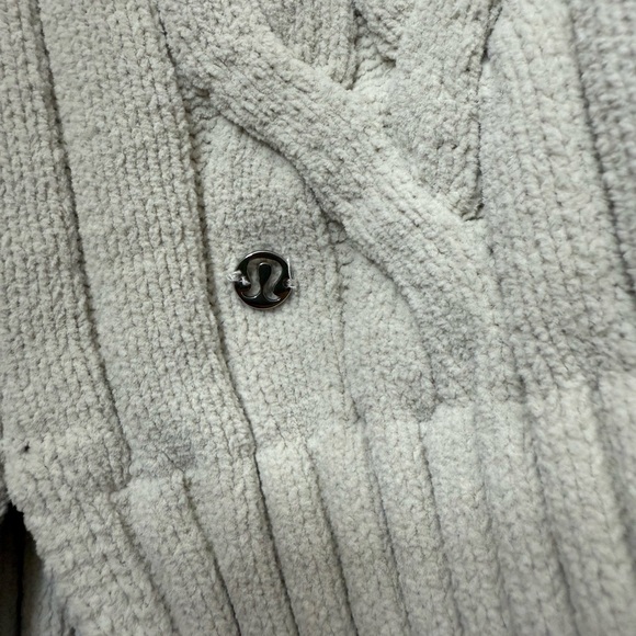 Lululemon Athletica Cream Cable Knit Sweater - Picture 4 of 4